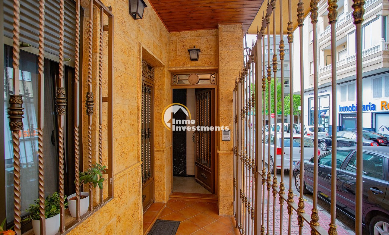 Resale - Apartment - Torrevieja - Center Torrevieja