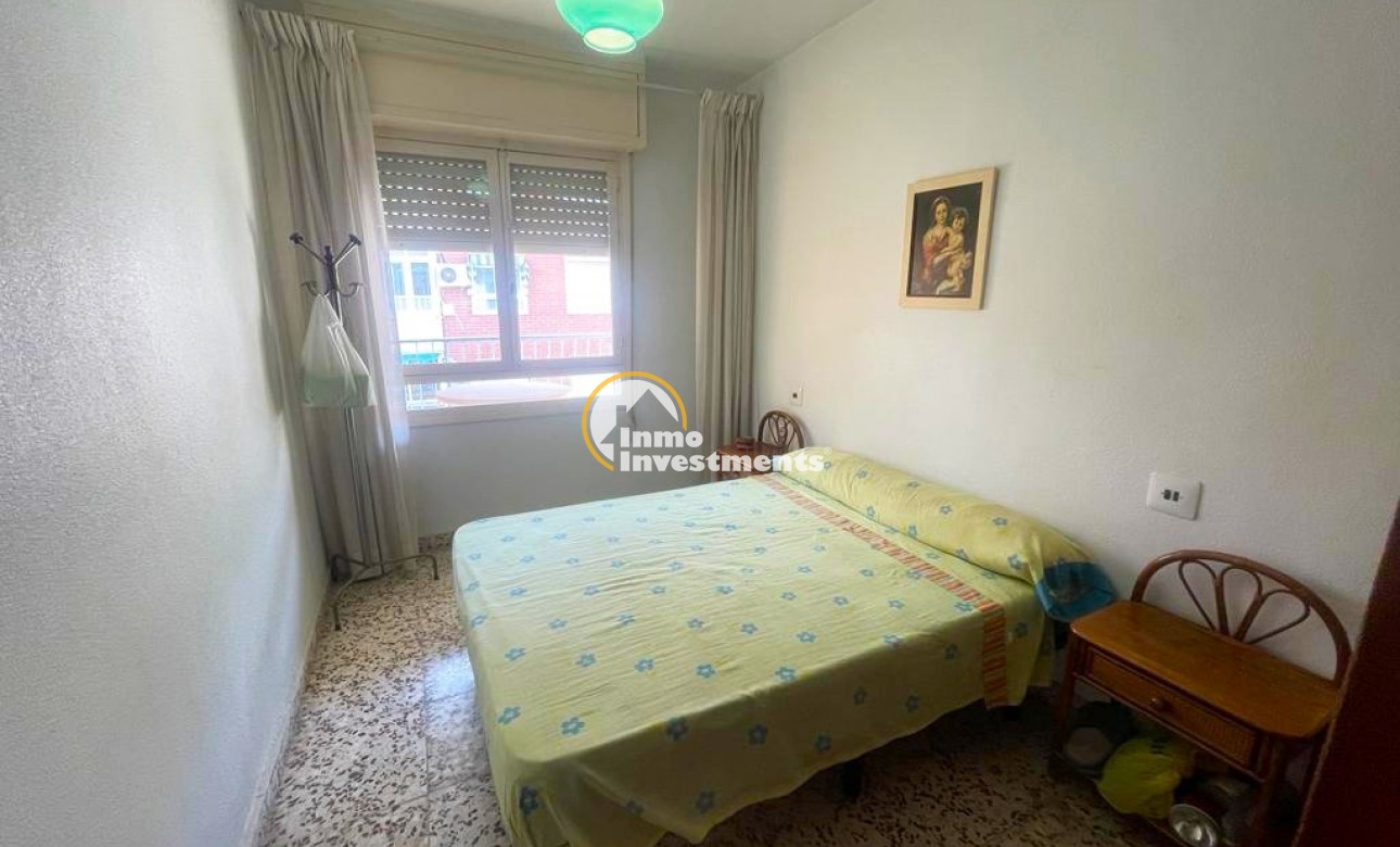 Resale - Apartment - Torrevieja - Playa de La Acequion