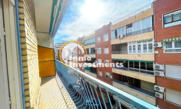 Resale - Apartment - Torrevieja - Playa de La Acequion