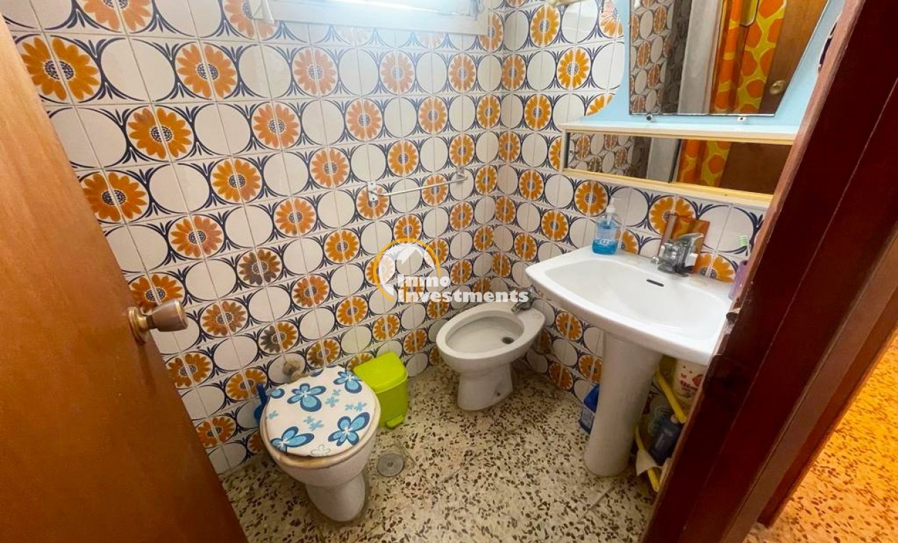 Resale - Apartment - Torrevieja - Playa de La Acequion
