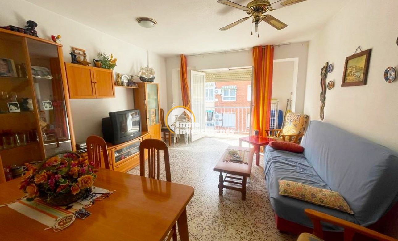 Resale - Apartment - Torrevieja - Playa de La Acequion