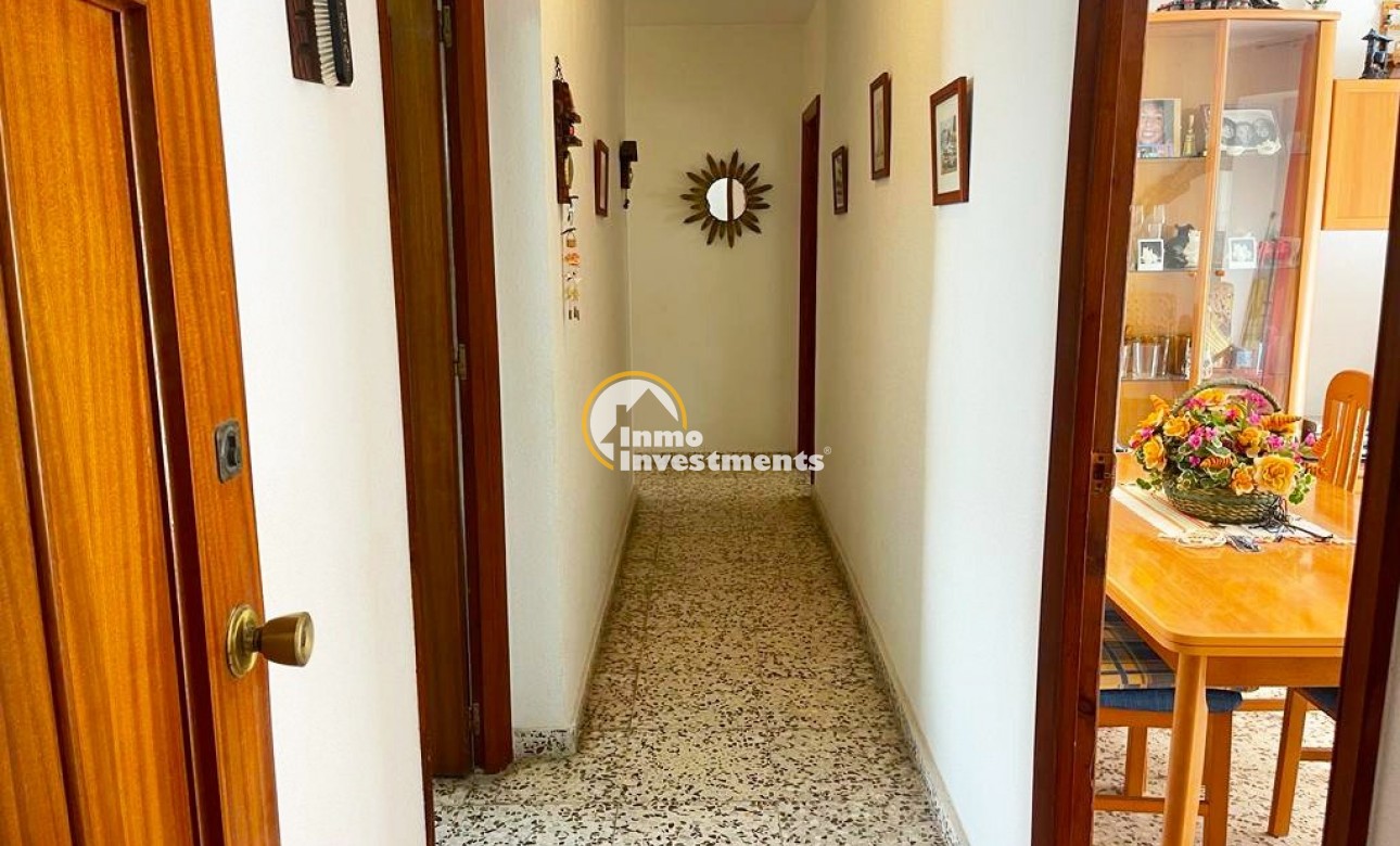 Resale - Apartment - Torrevieja - Playa de La Acequion