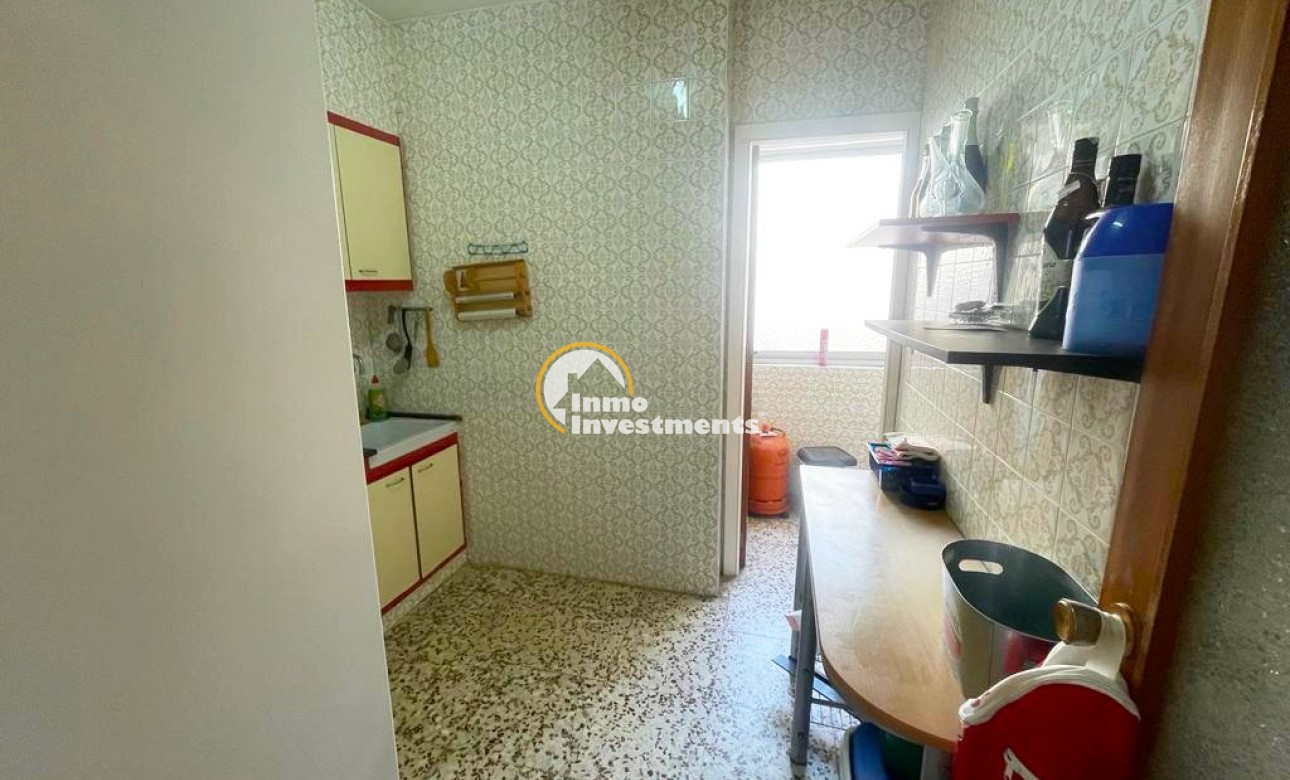 Resale - Apartment - Torrevieja - Playa de La Acequion
