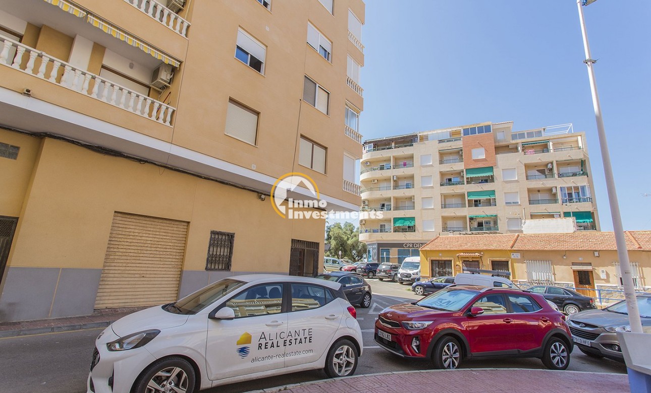 Reventa - Local comercial - La Mata - La Mata Center