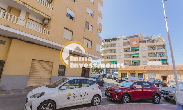 Reventa - Local comercial - La Mata - La Mata Center