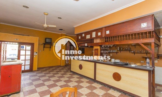 Reventa - Local comercial - La Mata - La Mata Center