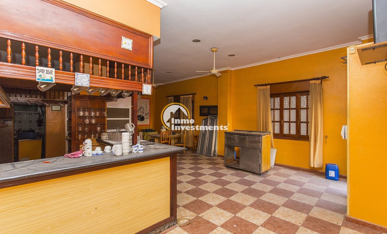 Reventa - Local comercial - La Mata - La Mata Center