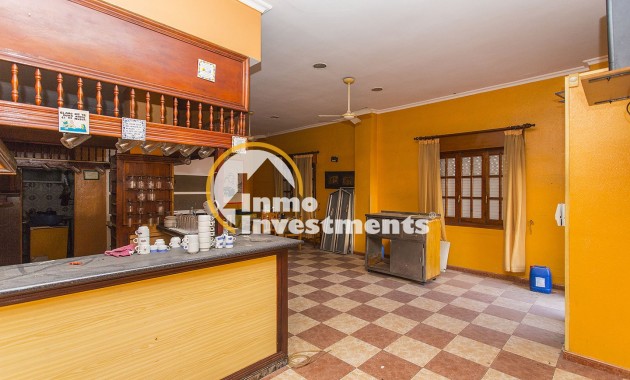 Reventa - Local comercial - La Mata - La Mata Center