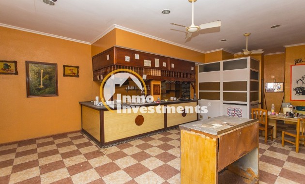 Reventa - Local comercial - La Mata - La Mata Center