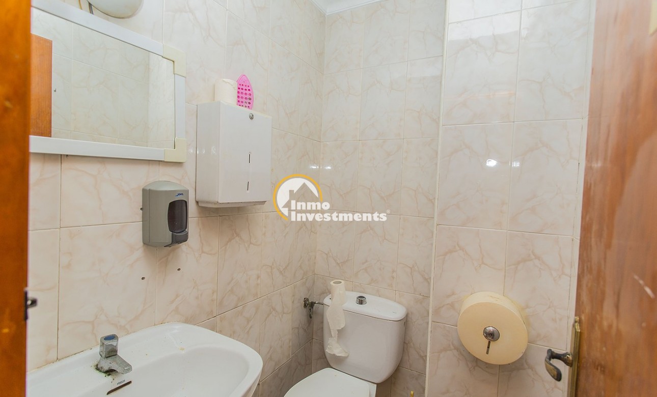 Reventa - Local comercial - La Mata - La Mata Center