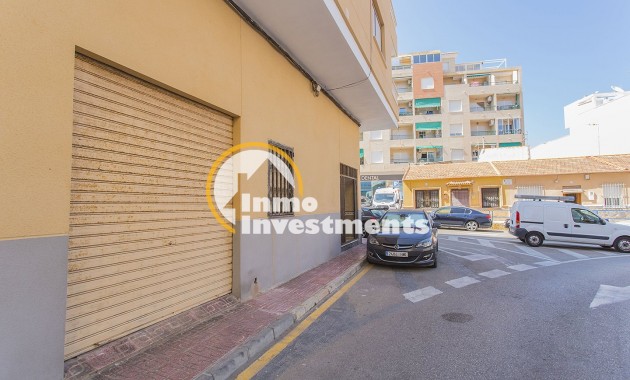 Reventa - Local comercial - La Mata - La Mata Center