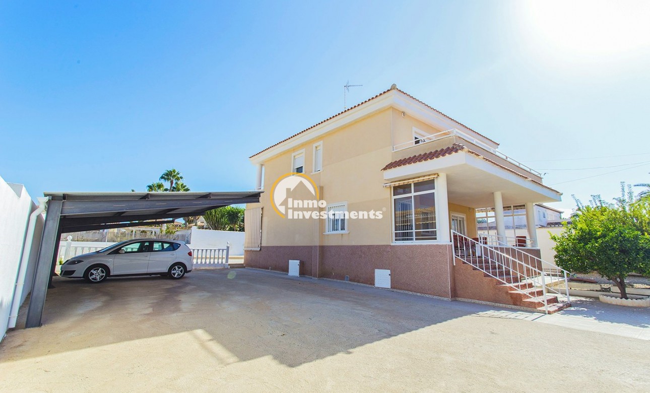 Reventa - Chalet independiente - Torrevieja - Aguas Nuevas