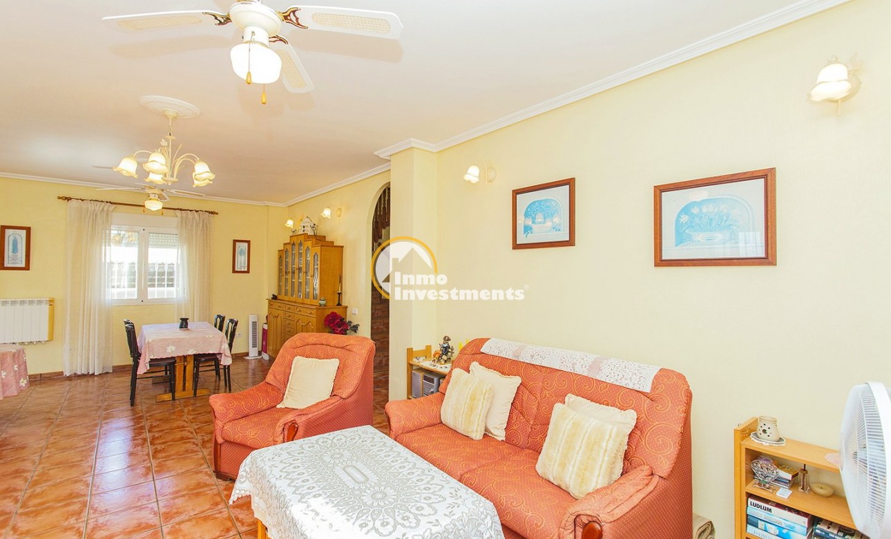 Reventa - Chalet independiente - Torrevieja - Aguas Nuevas