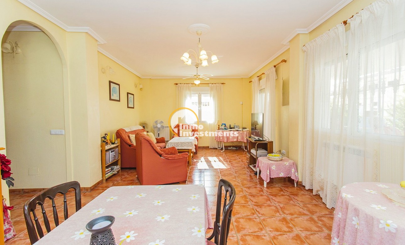 Reventa - Chalet independiente - Torrevieja - Aguas Nuevas