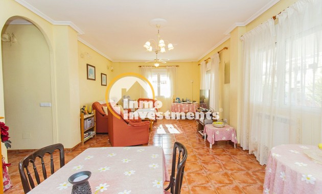 Reventa - Chalet independiente - Torrevieja - Aguas Nuevas