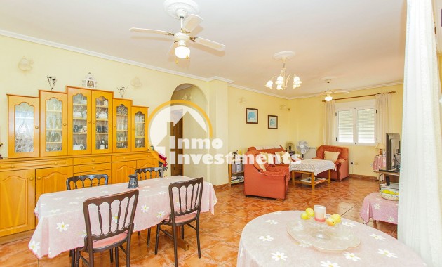 Reventa - Chalet independiente - Torrevieja - Aguas Nuevas