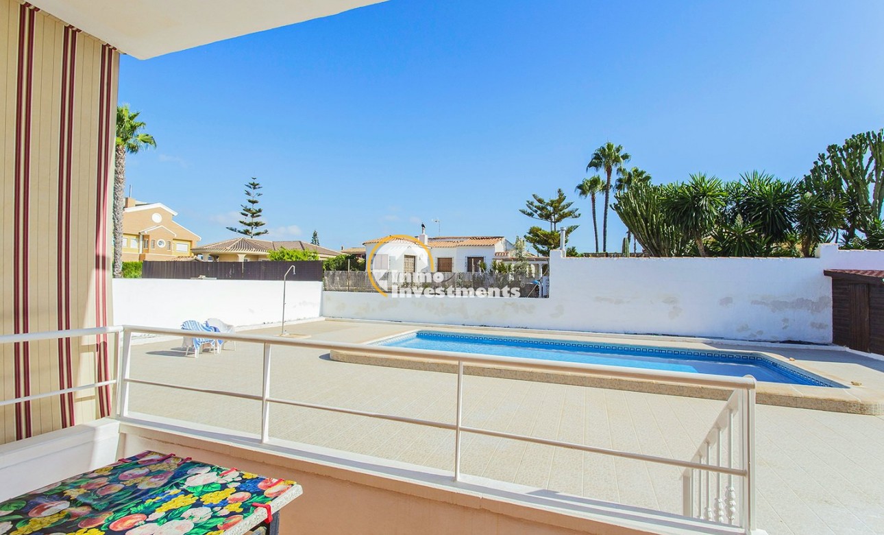 Reventa - Chalet independiente - Torrevieja - Aguas Nuevas