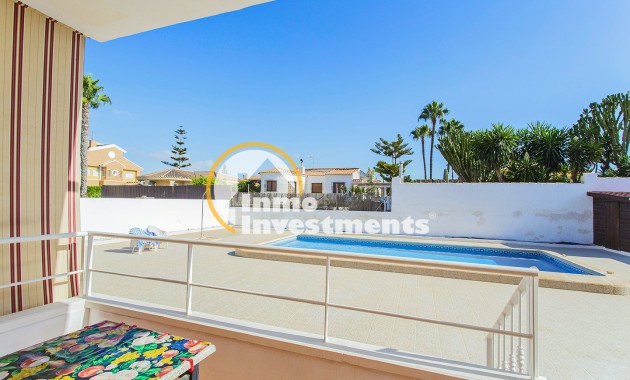 Reventa - Chalet independiente - Torrevieja - Aguas Nuevas