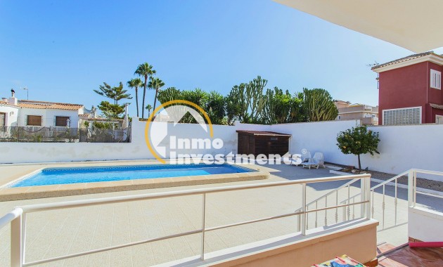 Reventa - Chalet independiente - Torrevieja - Aguas Nuevas