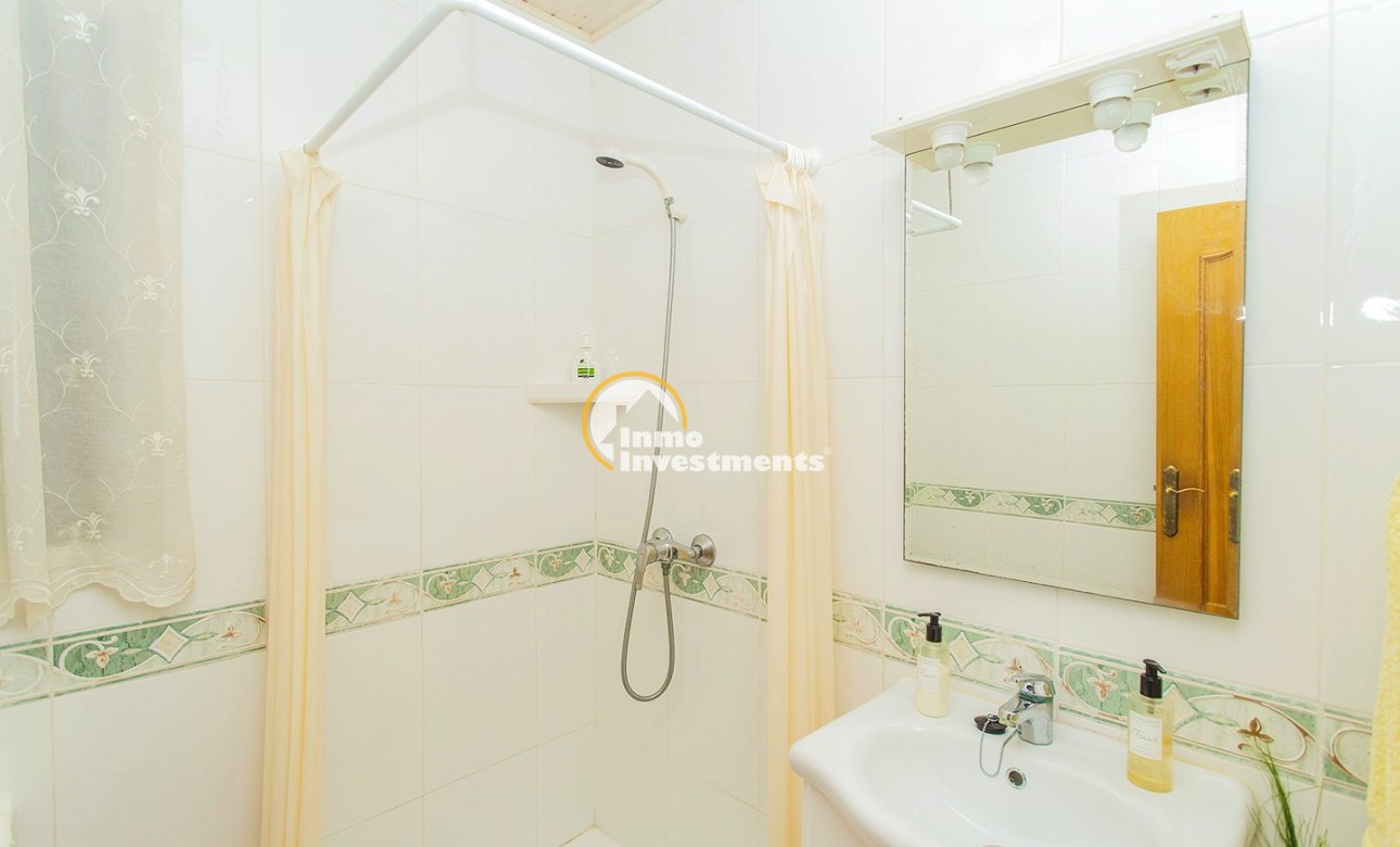 Reventa - Chalet independiente - Torrevieja - Aguas Nuevas