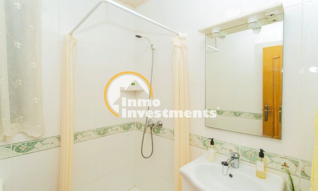 Reventa - Chalet independiente - Torrevieja - Aguas Nuevas