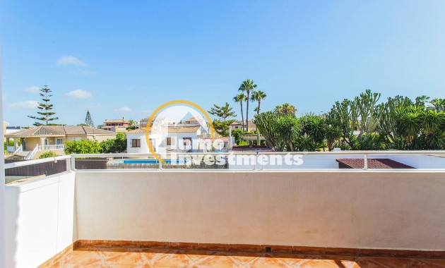 Reventa - Chalet independiente - Torrevieja - Aguas Nuevas