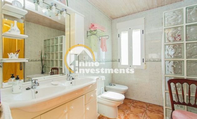 Reventa - Chalet independiente - Torrevieja - Aguas Nuevas