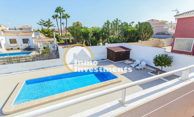 Reventa - Chalet independiente - Torrevieja - Aguas Nuevas