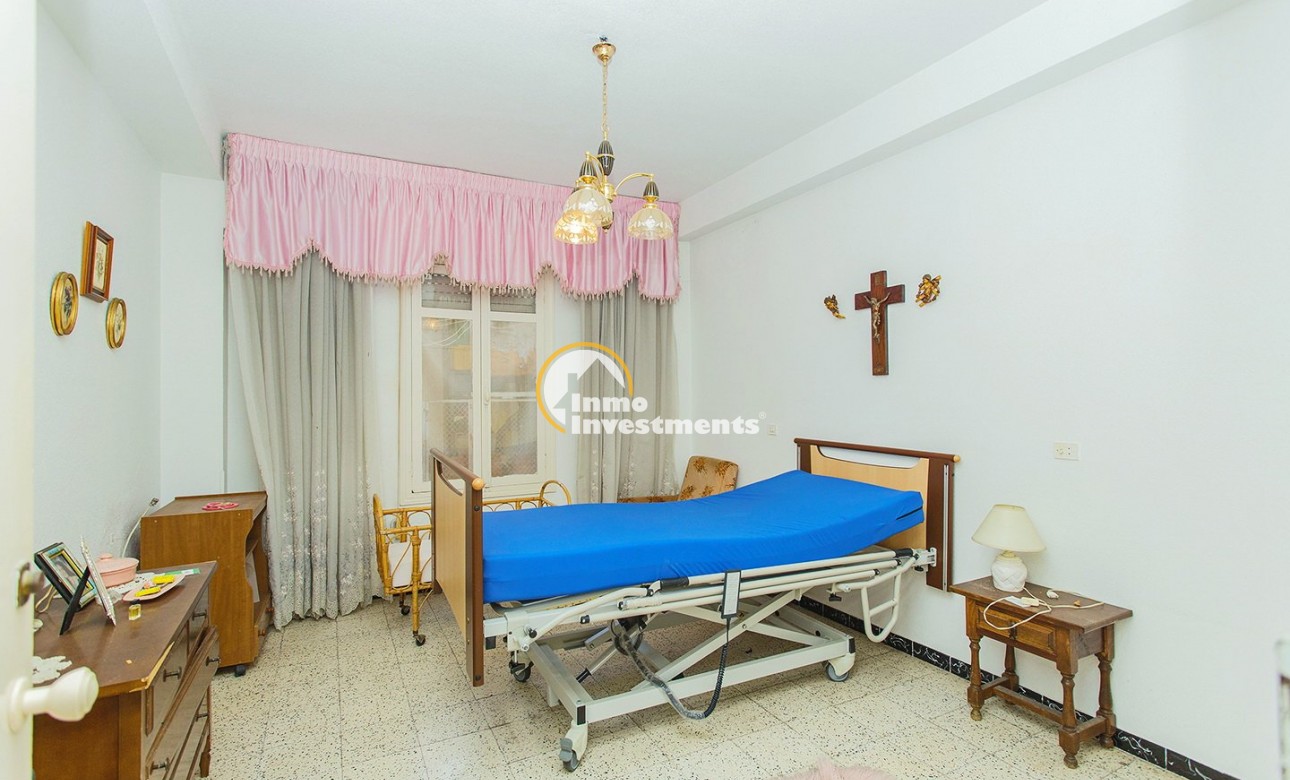 Resale - Apartment - Guardamar del Segura - Pueblo