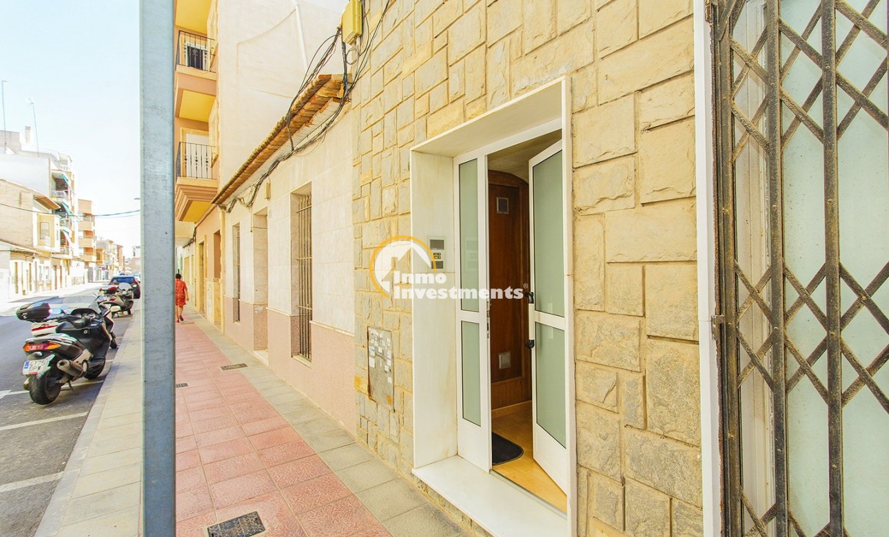 Resale - Apartment - Guardamar del Segura - Pueblo
