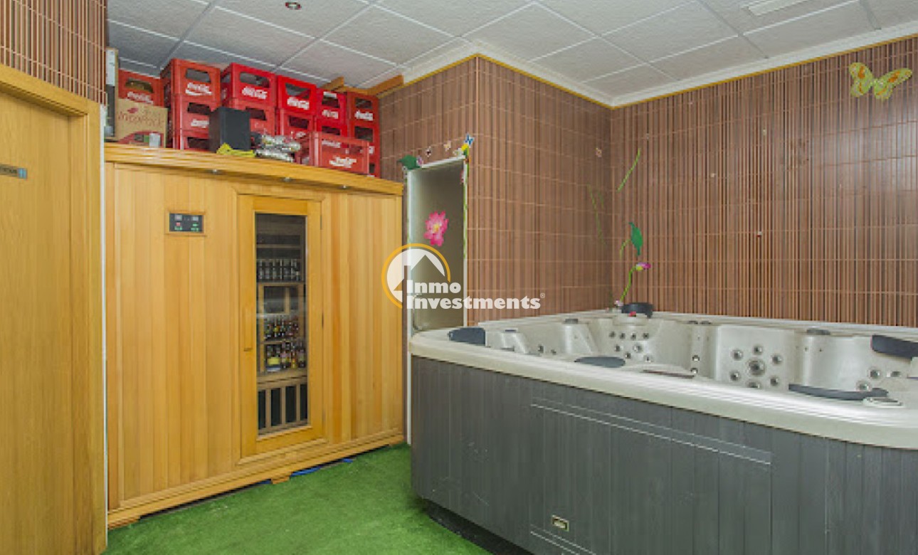 Resale - Commercial - Torrevieja - Center Torrevieja