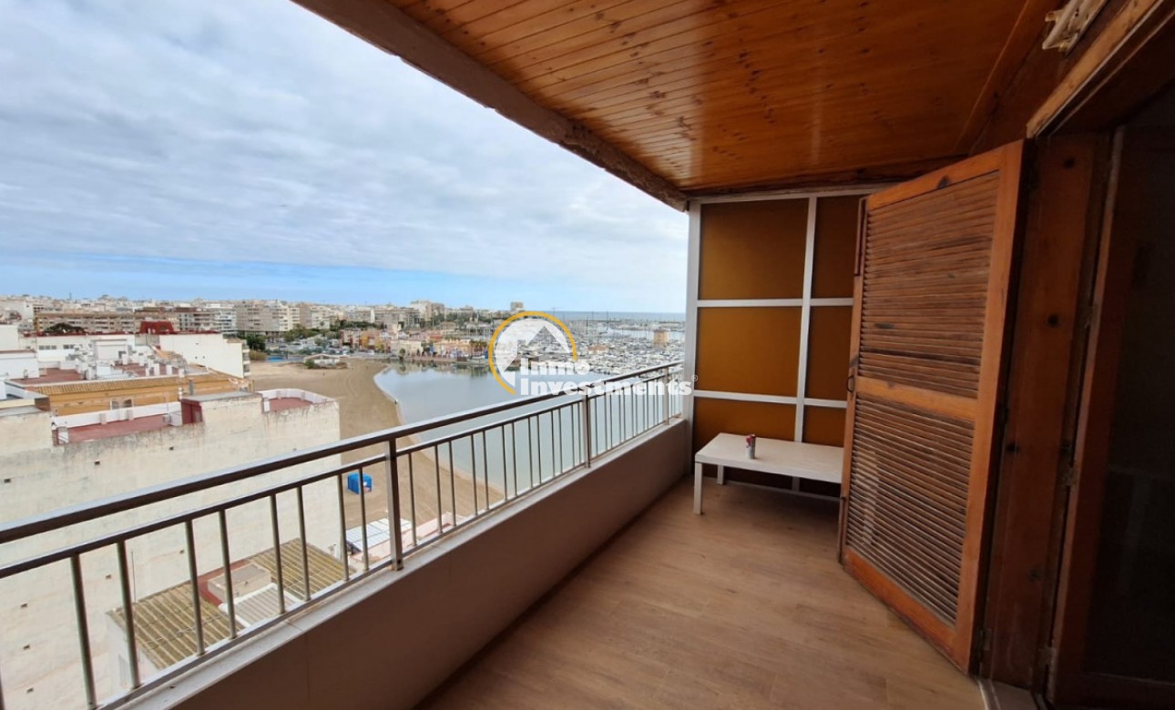 Resale - Apartment - Torrevieja - Acequion