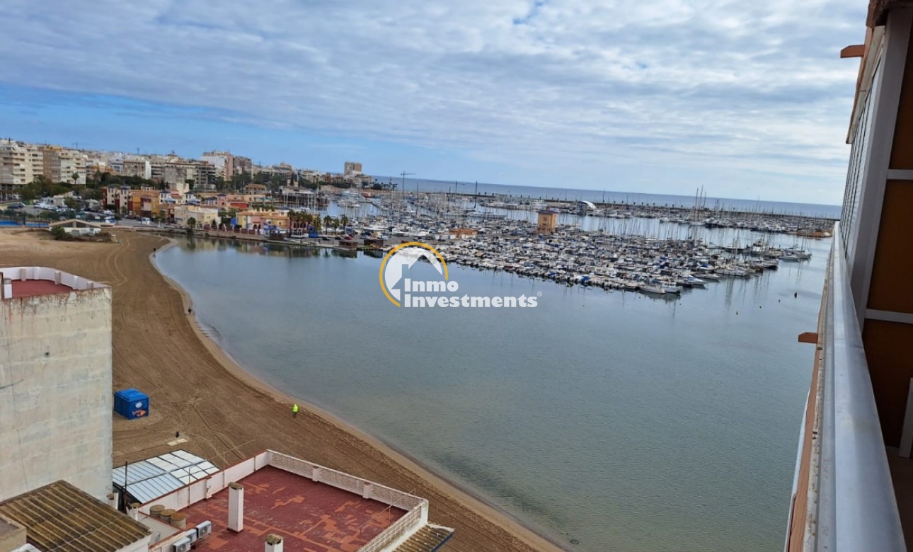 Resale - Apartment - Torrevieja - Acequion