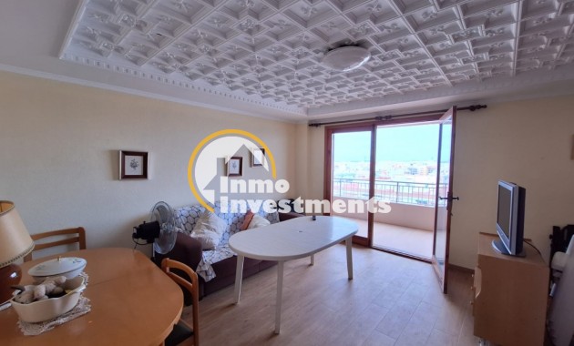 Resale - Apartment - Torrevieja - Acequion