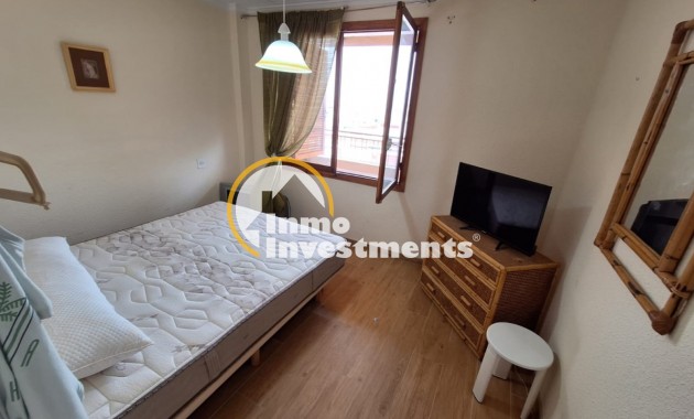 Resale - Apartment - Torrevieja - Acequion