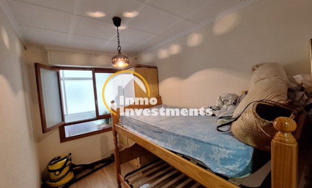 Resale - Apartment - Torrevieja - Acequion