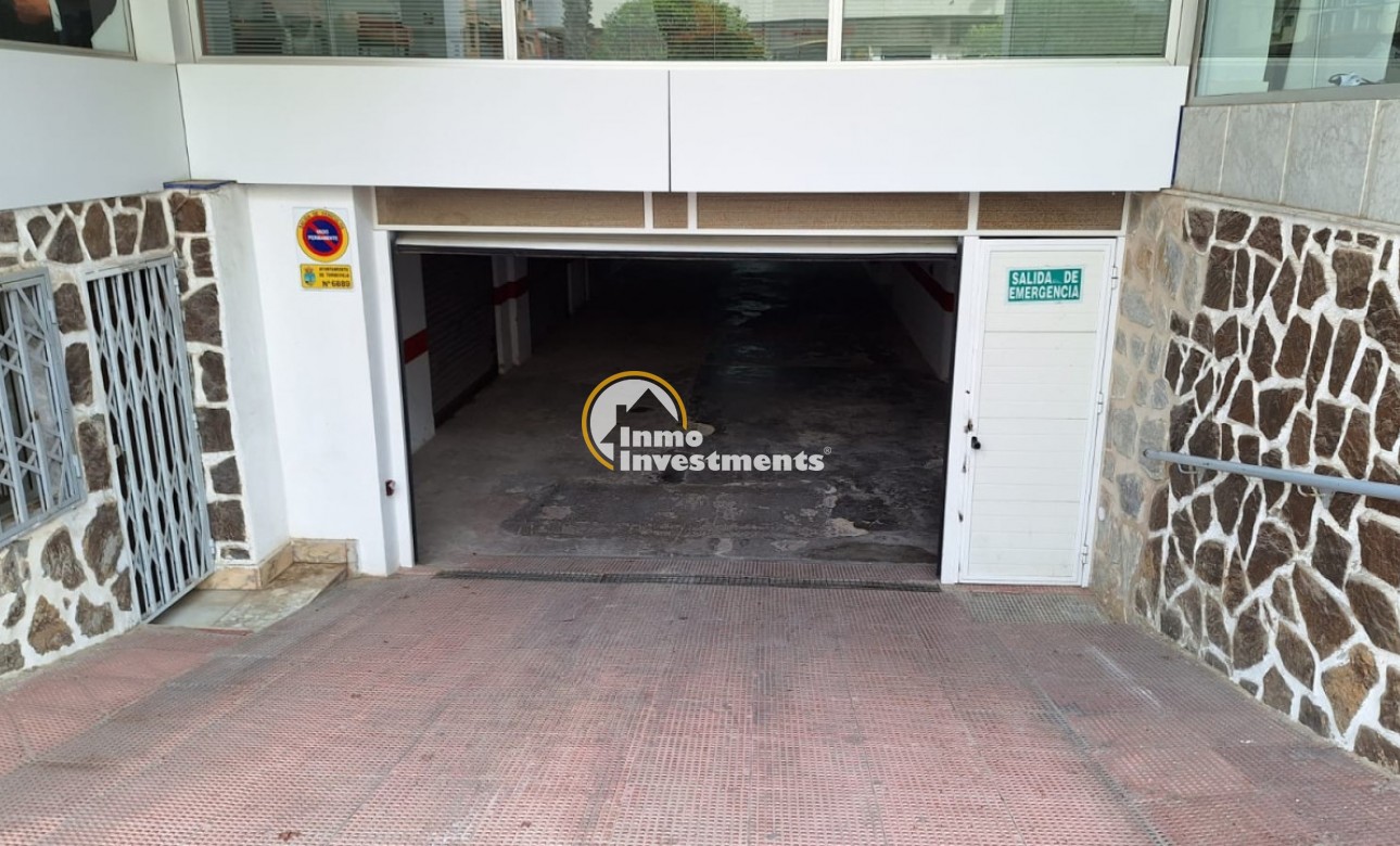 Resale - Apartment - Torrevieja - Acequion