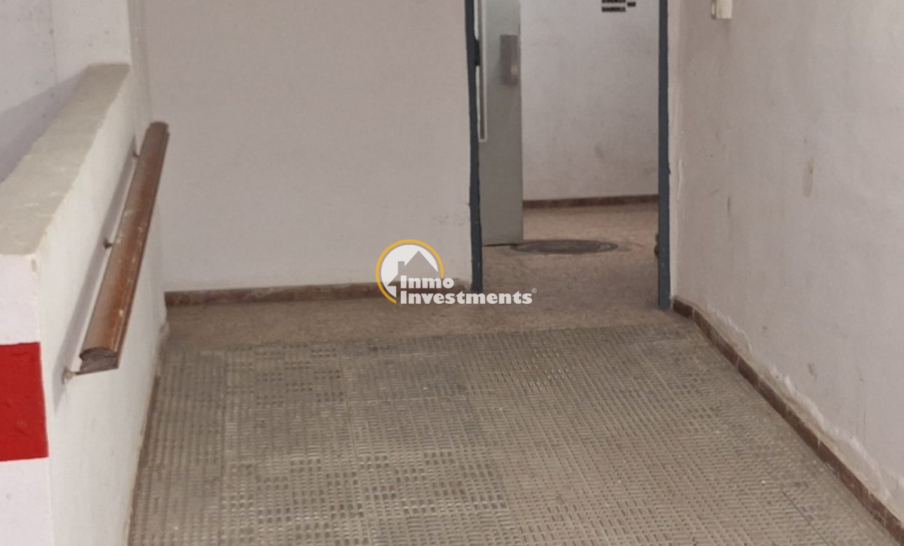 Resale - Apartment - Torrevieja - Acequion