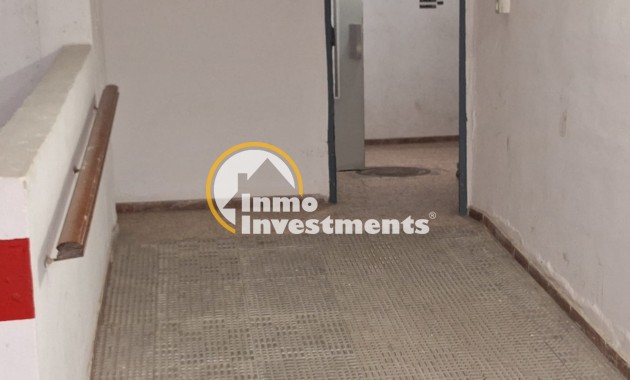 Resale - Apartment - Torrevieja - Acequion