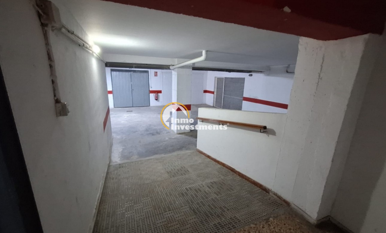 Resale - Apartment - Torrevieja - Acequion