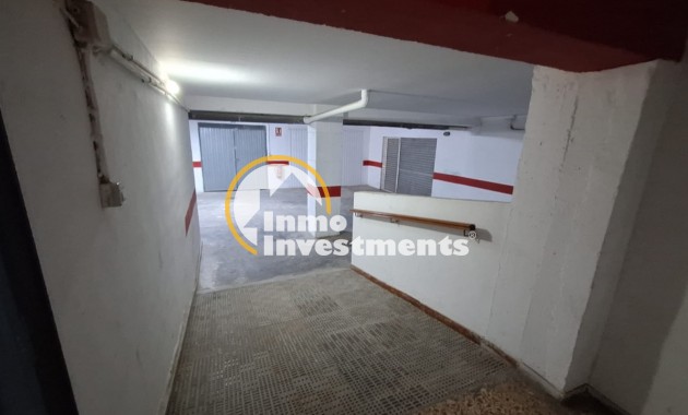 Resale - Apartment - Torrevieja - Acequion