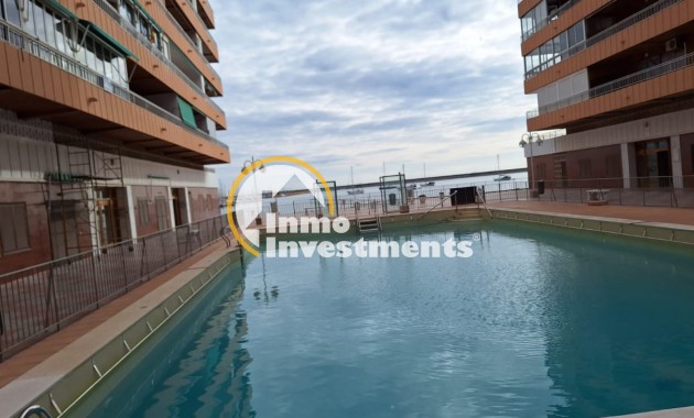Resale - Apartment - Torrevieja - Acequion