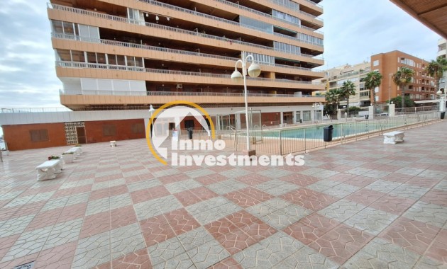 Resale - Apartment - Torrevieja - Acequion