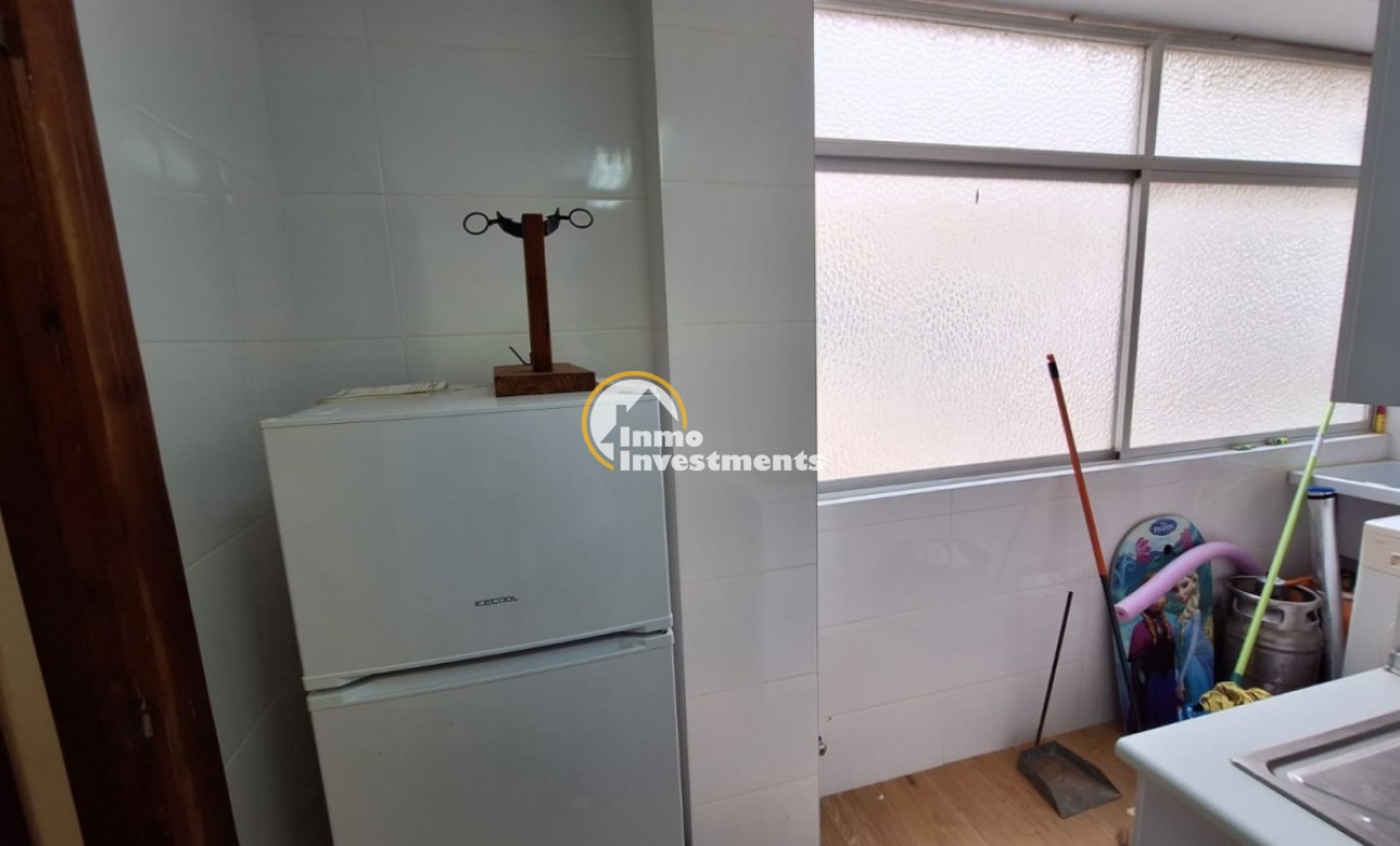 Resale - Apartment - Torrevieja - Acequion