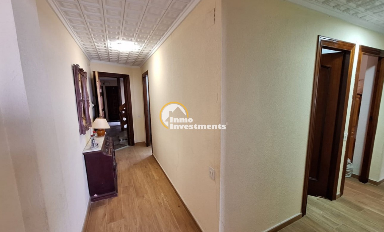 Resale - Apartment - Torrevieja - Acequion