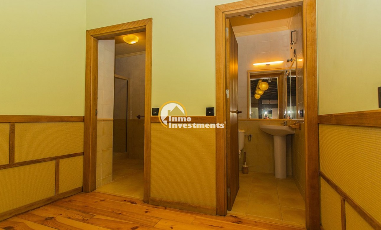 Resale - Commercial - Torrevieja - Center Torrevieja