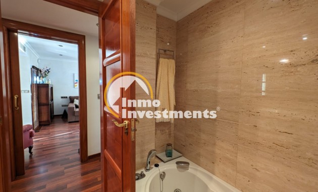 Resale - Apartment - Torrevieja - Beach