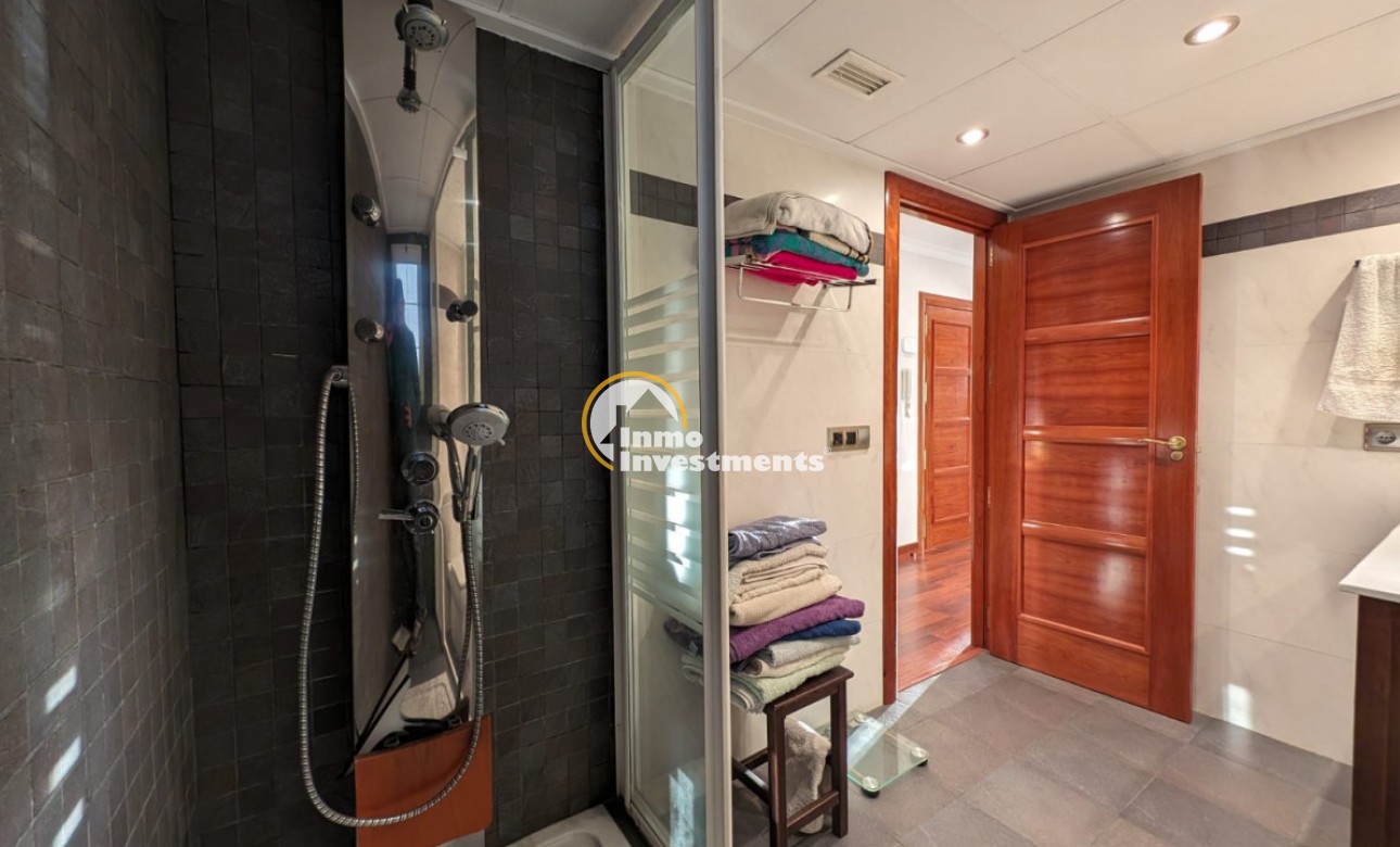 Resale - Apartment - Torrevieja - Beach