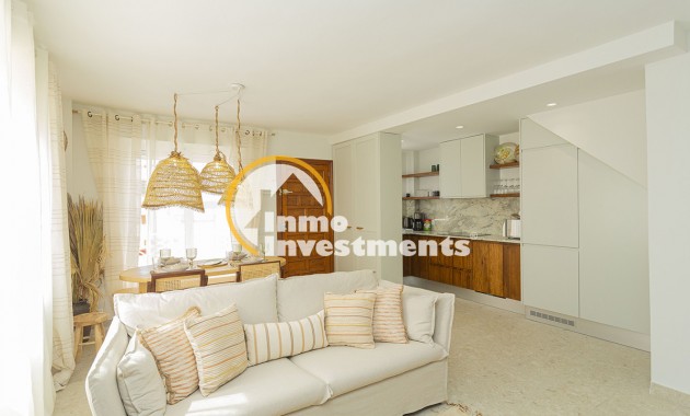 Resale - Apartment - La Mata