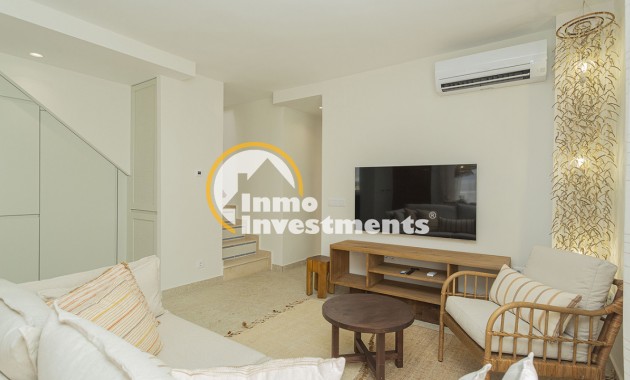 Resale - Apartment - La Mata